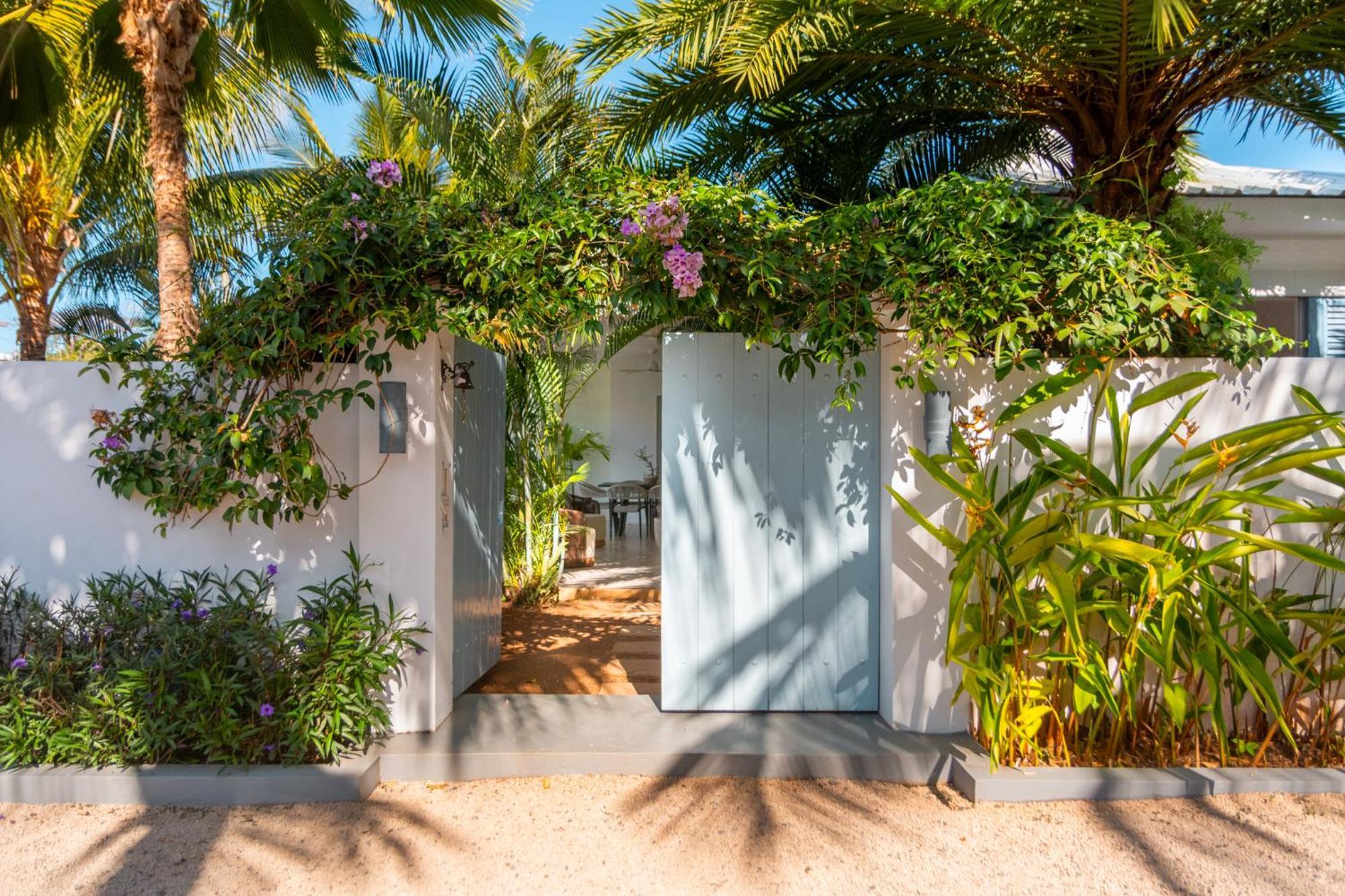 Le Mandala Moris Guesthouse Pointe Aux Canonniers Grand Bay Εξωτερικό φωτογραφία